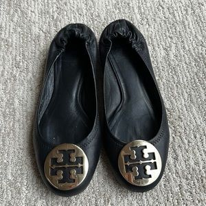 Tory Burch black flats with gold logo 8.5 M EXCELLENT CONDITION!!!